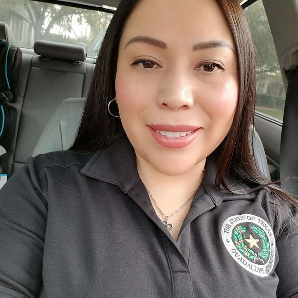 Meet your Posher, Alivia - Picture 1 of 1